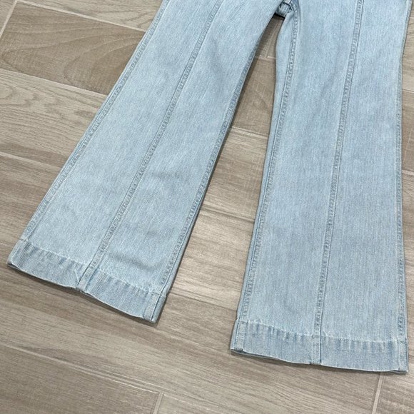 Ulla Johnson Claude Ombre Light Wash Flare Leg Denim Overalls in Women's Size 6 - Picture 9 of 16